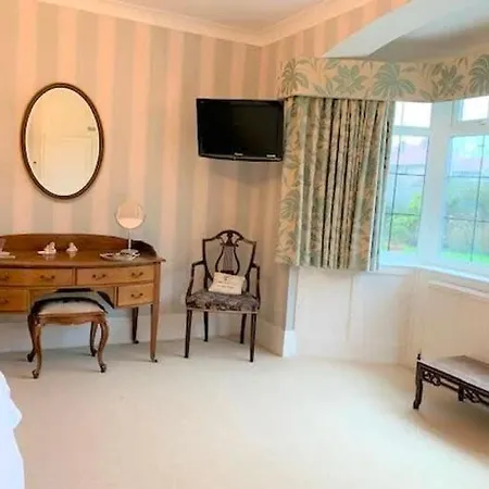 בית נופש The Garden - Beautiful Spacious Garden With Two Bedrooms And Two Parking Spaces *